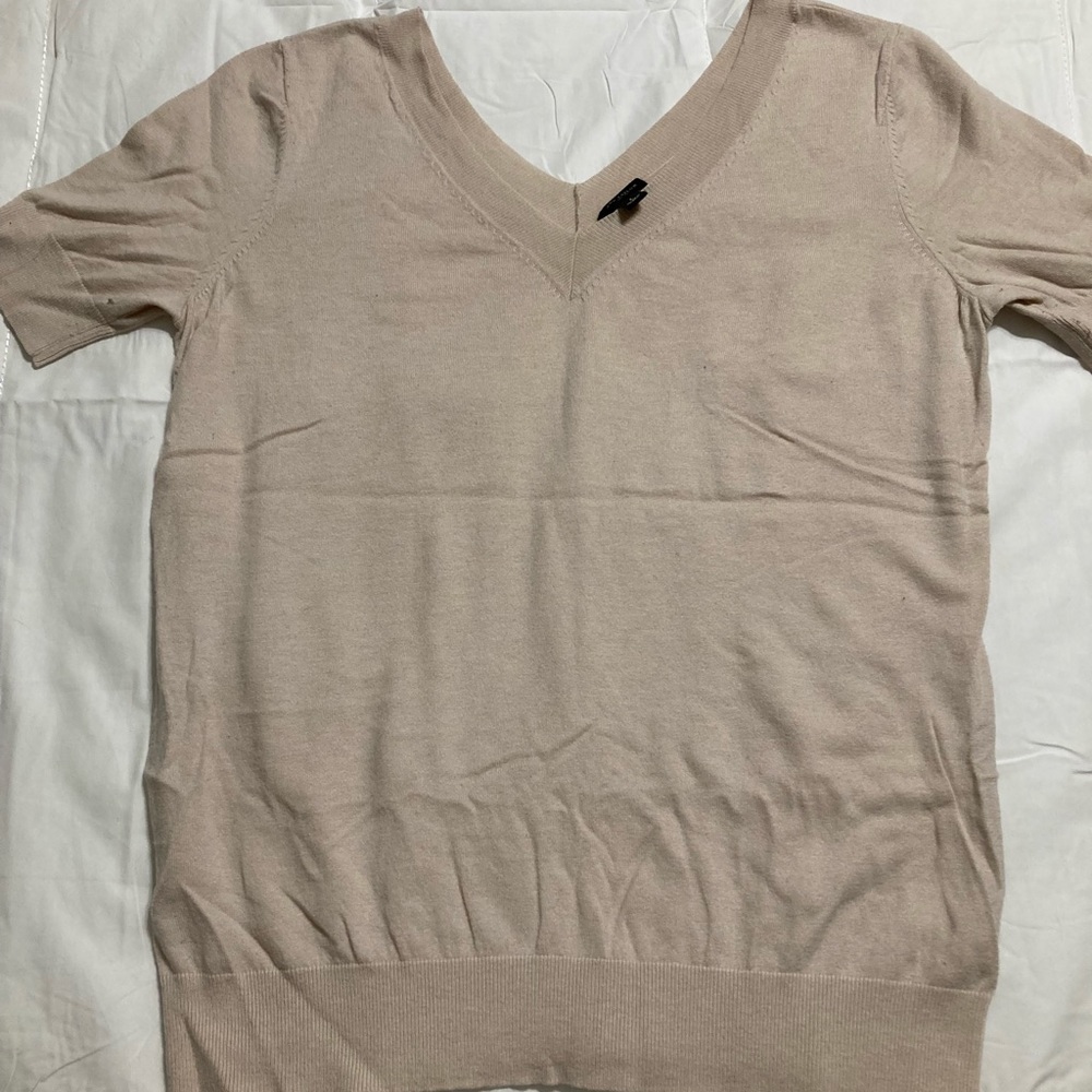 Ann Taylor Light Weight Short Sleeved Sweater